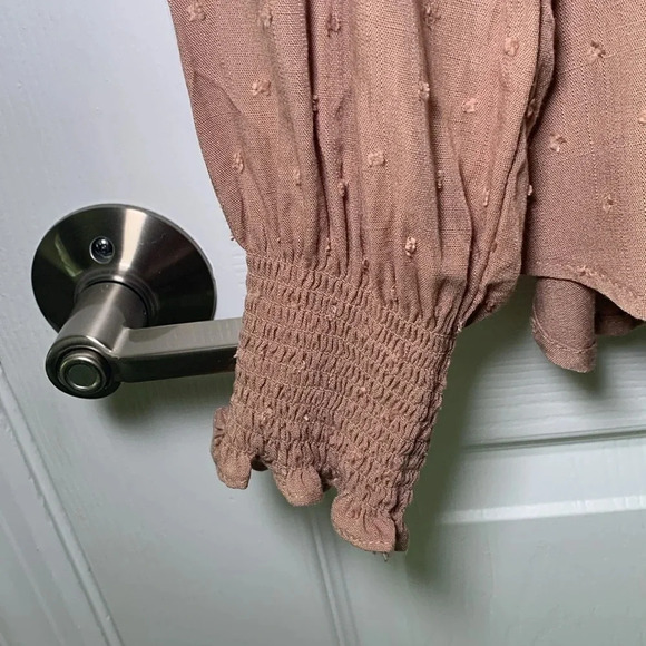 Mine Boho embroidered and embellished blouse size medium taupe/ tan color - Picture 5 of 8